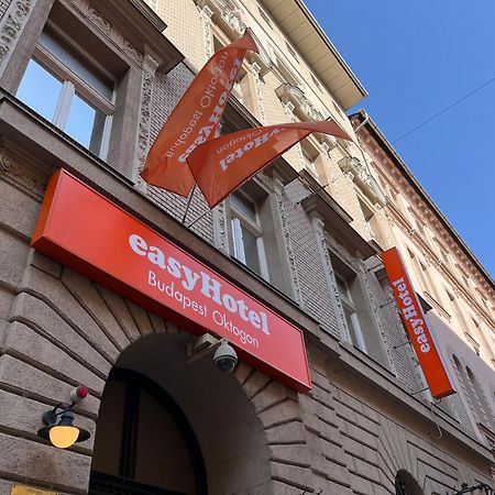 Easyhotel Budapest Oktogon Exteriör bild