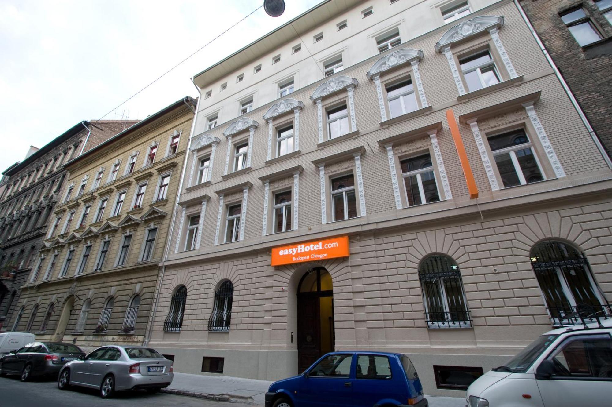 Easyhotel Budapest Oktogon Exteriör bild