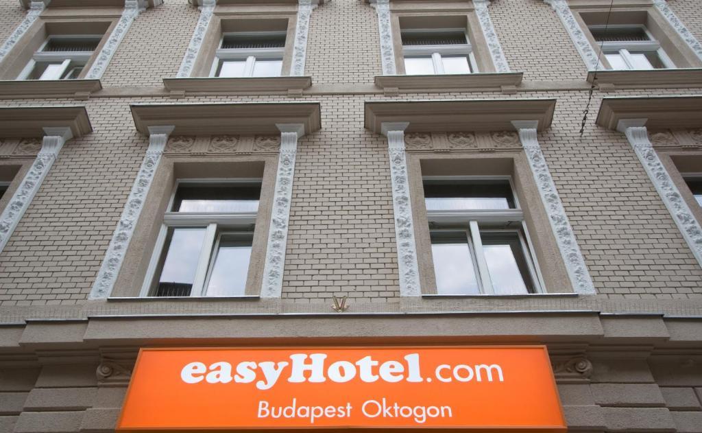 Easyhotel Budapest Oktogon Exteriör bild